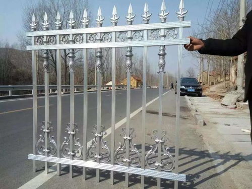 源谦现货锌钢护栏批发 高质量护栏制品的首选